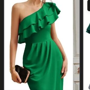Emerald Green Asymmetrical One-Shoulder Cocktail Dress. Grace Karen
